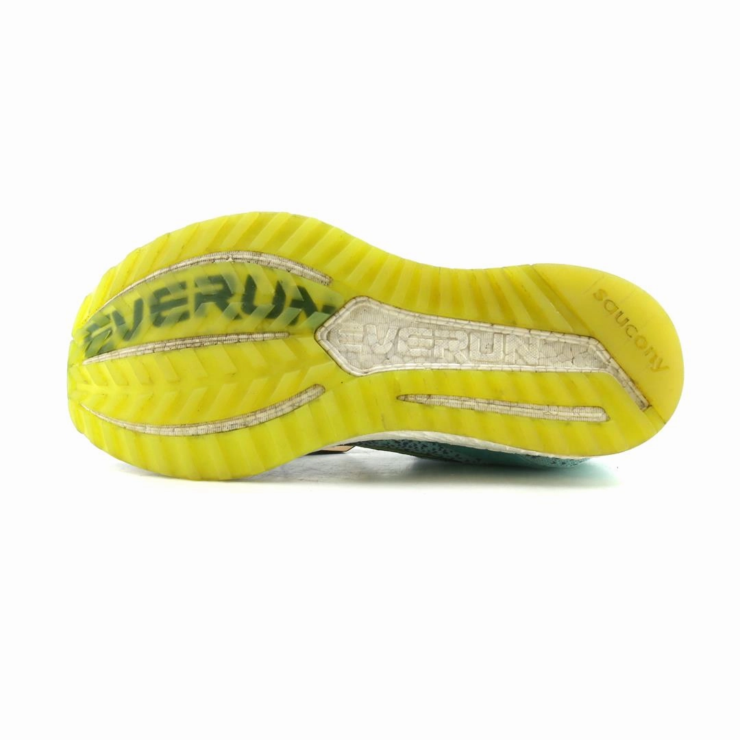 SAUCONY FREEDOM ISO 2 Saucony casual footwear looks