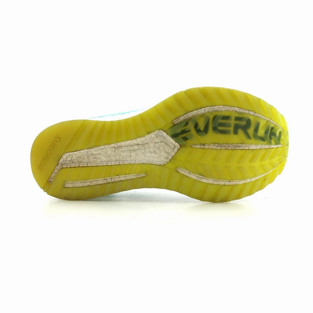 SAUCONY FREEDOM ISO 2 Saucony casual footwear looks