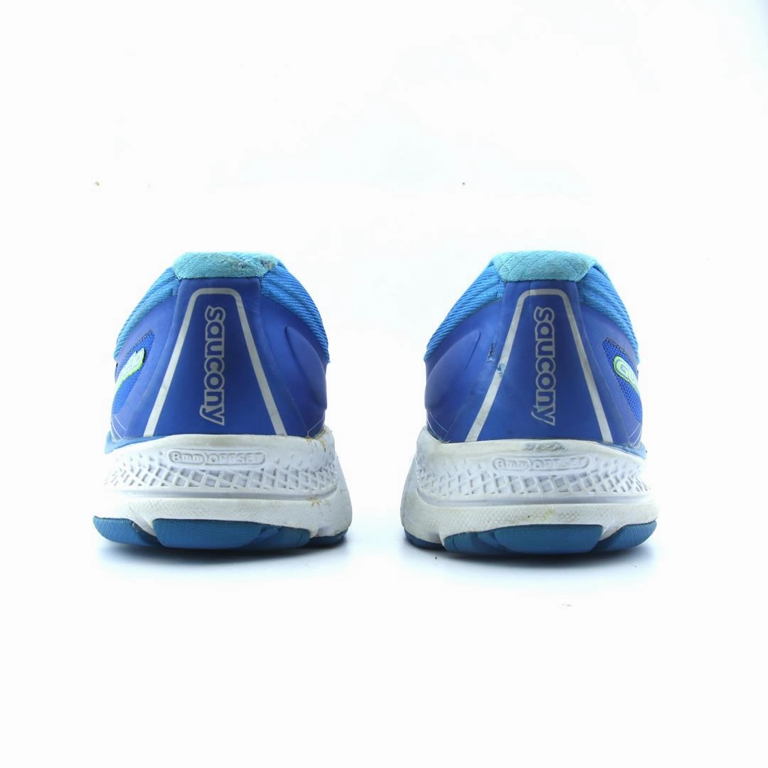 SAUCONY GUIDE 10 Saucony running shoe close-ups