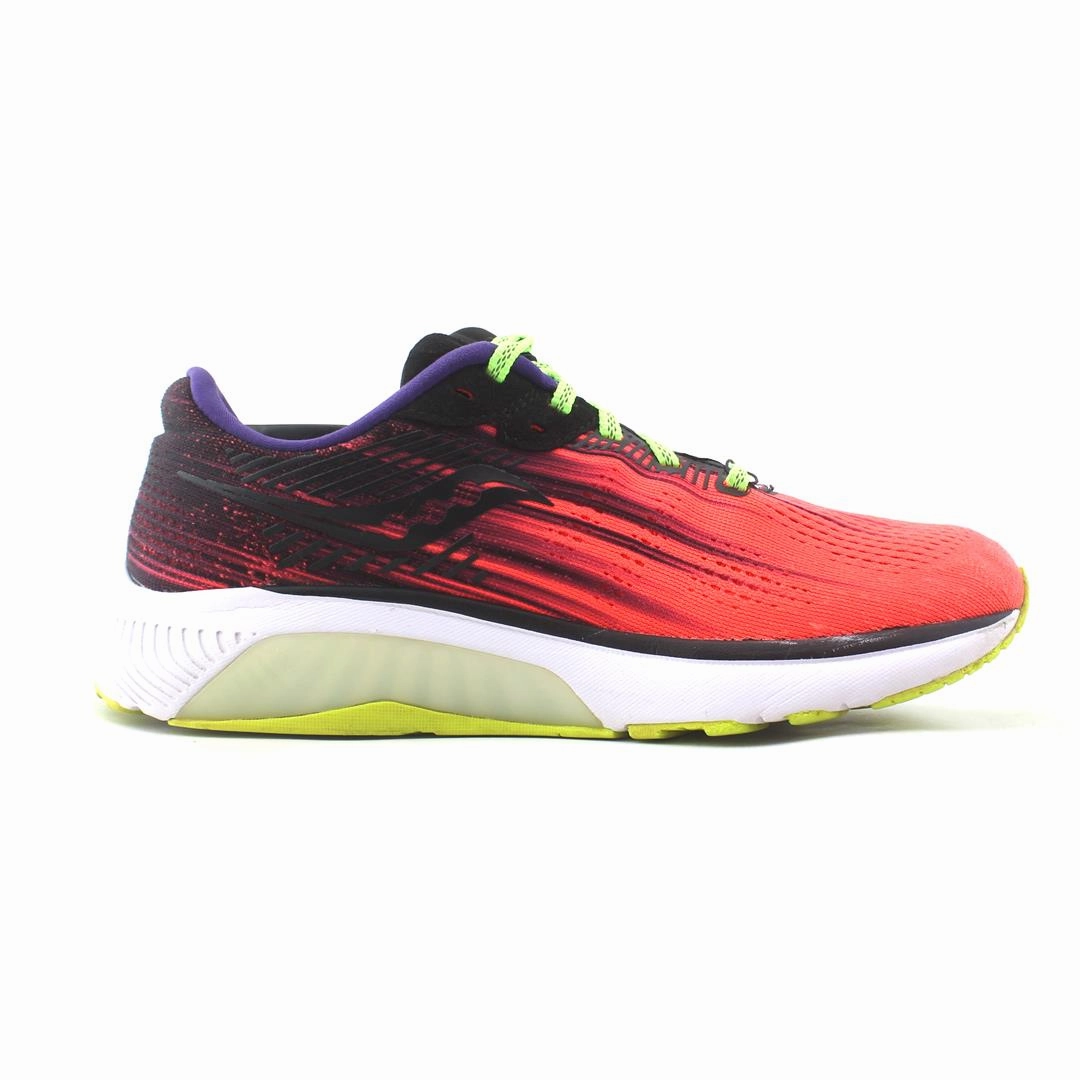 SAUCONY GUIDE 14 Saucony casual footwear looks