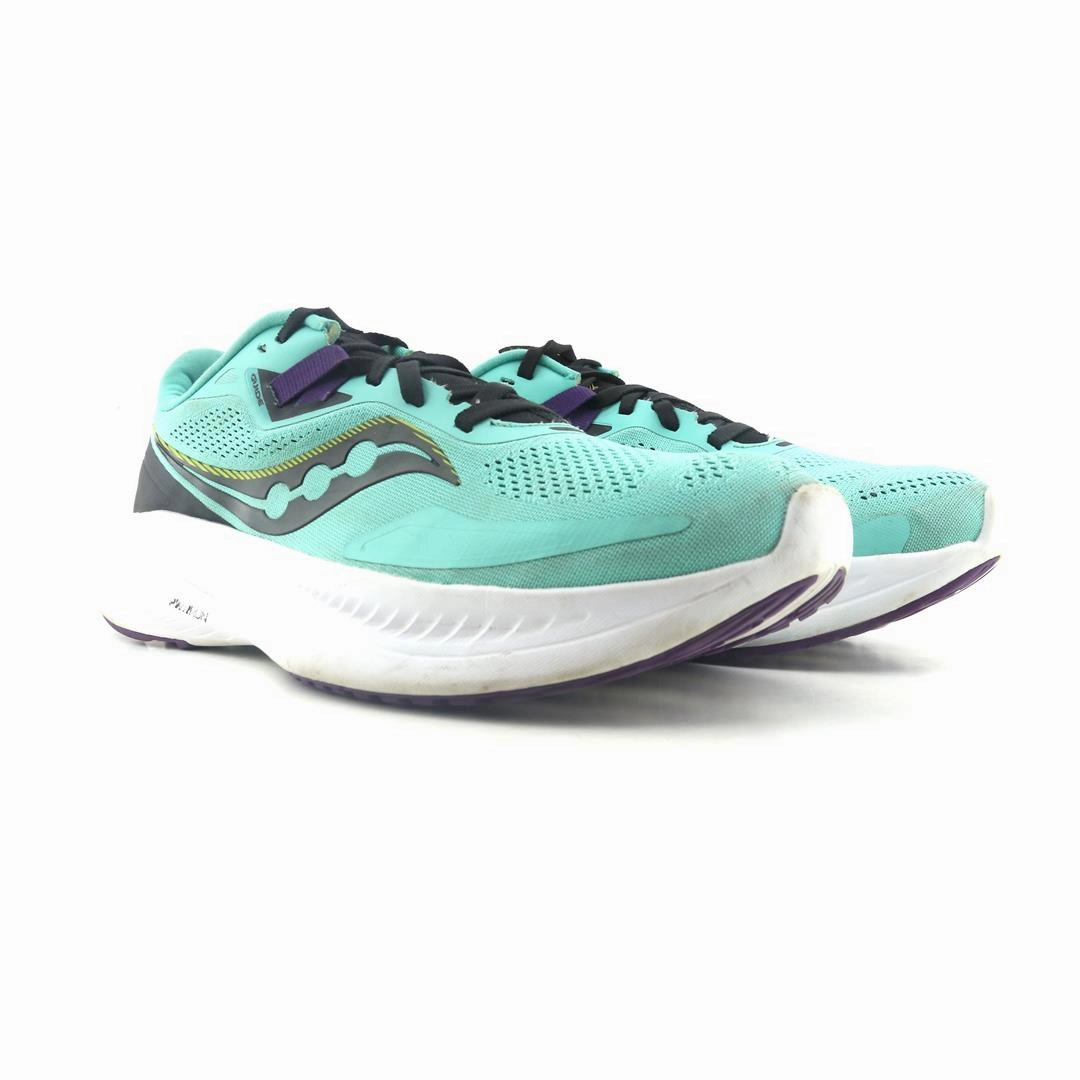 SAUCONY GUIDE 15 Saucony running shoe close-ups