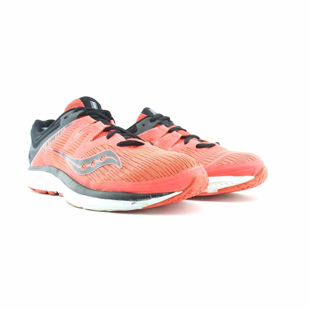 SAUCONY GUIDE ISO Saucony running shoe close-ups