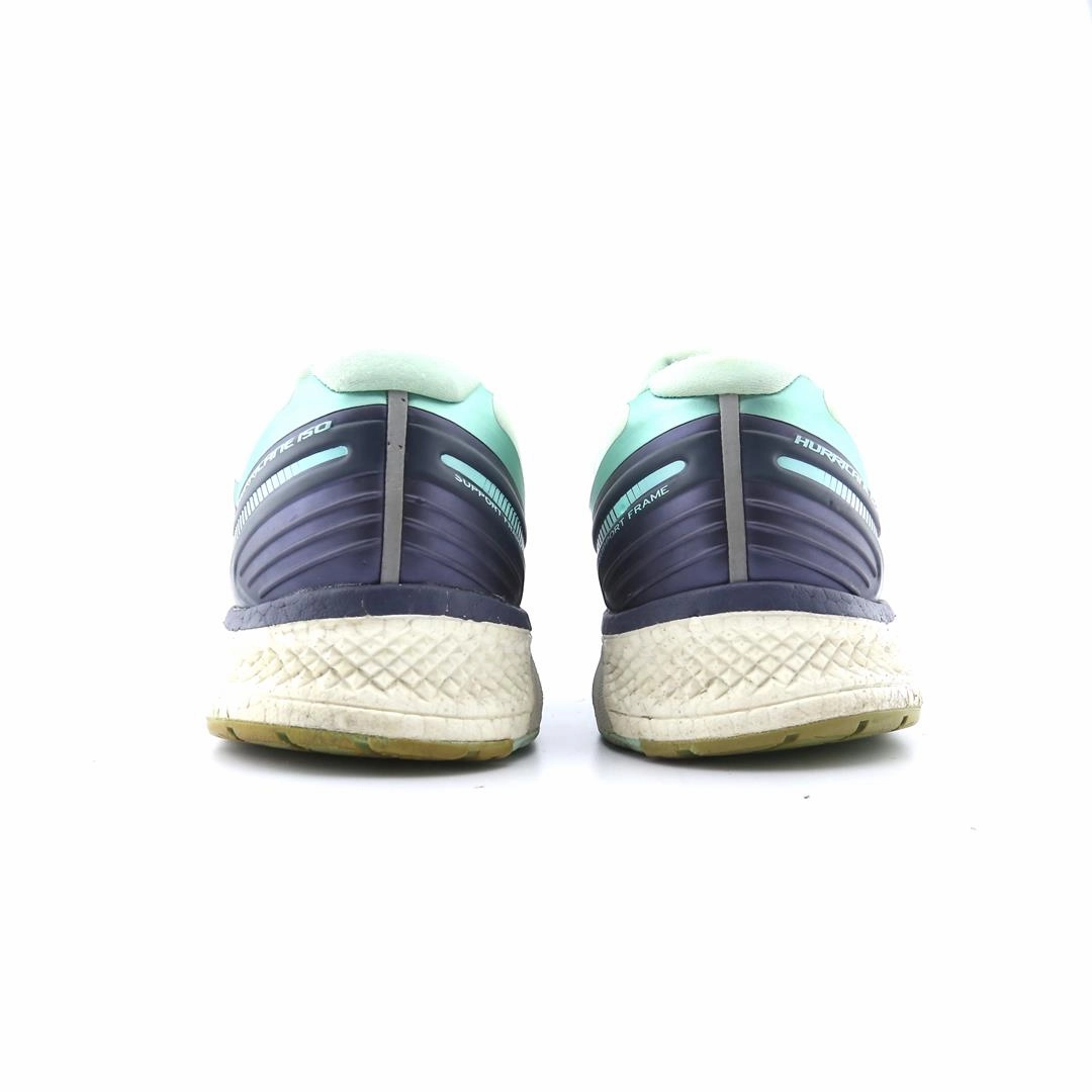 SAUCONY HURRICANE ISO 4 Saucony casual footwear looks