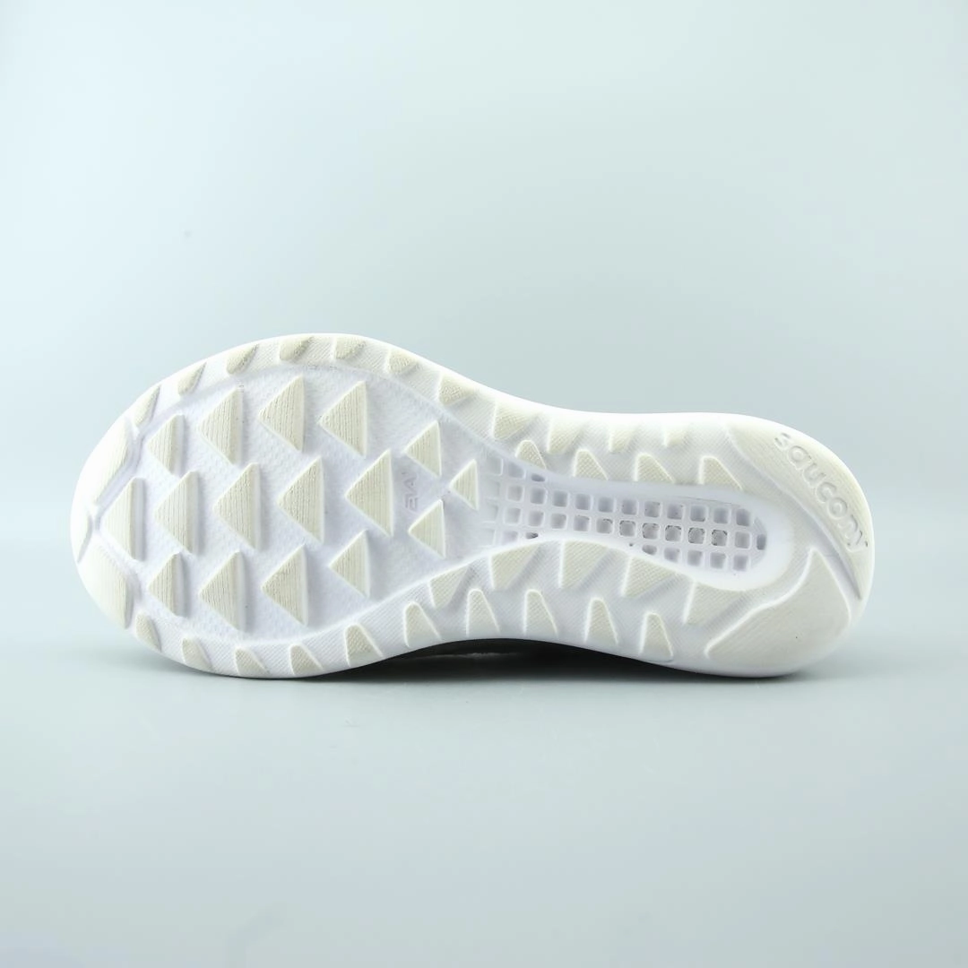 SAUCONY KINETA RELAY Saucony running shoe close-ups