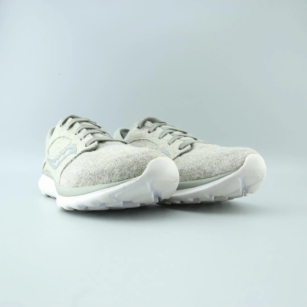 SAUCONY KINETA RELAY Saucony running shoe close-ups