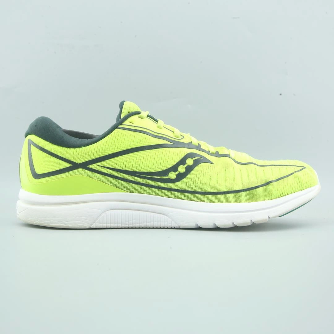 SAUCONY KINVARA 10 Saucony sport shoe imagery