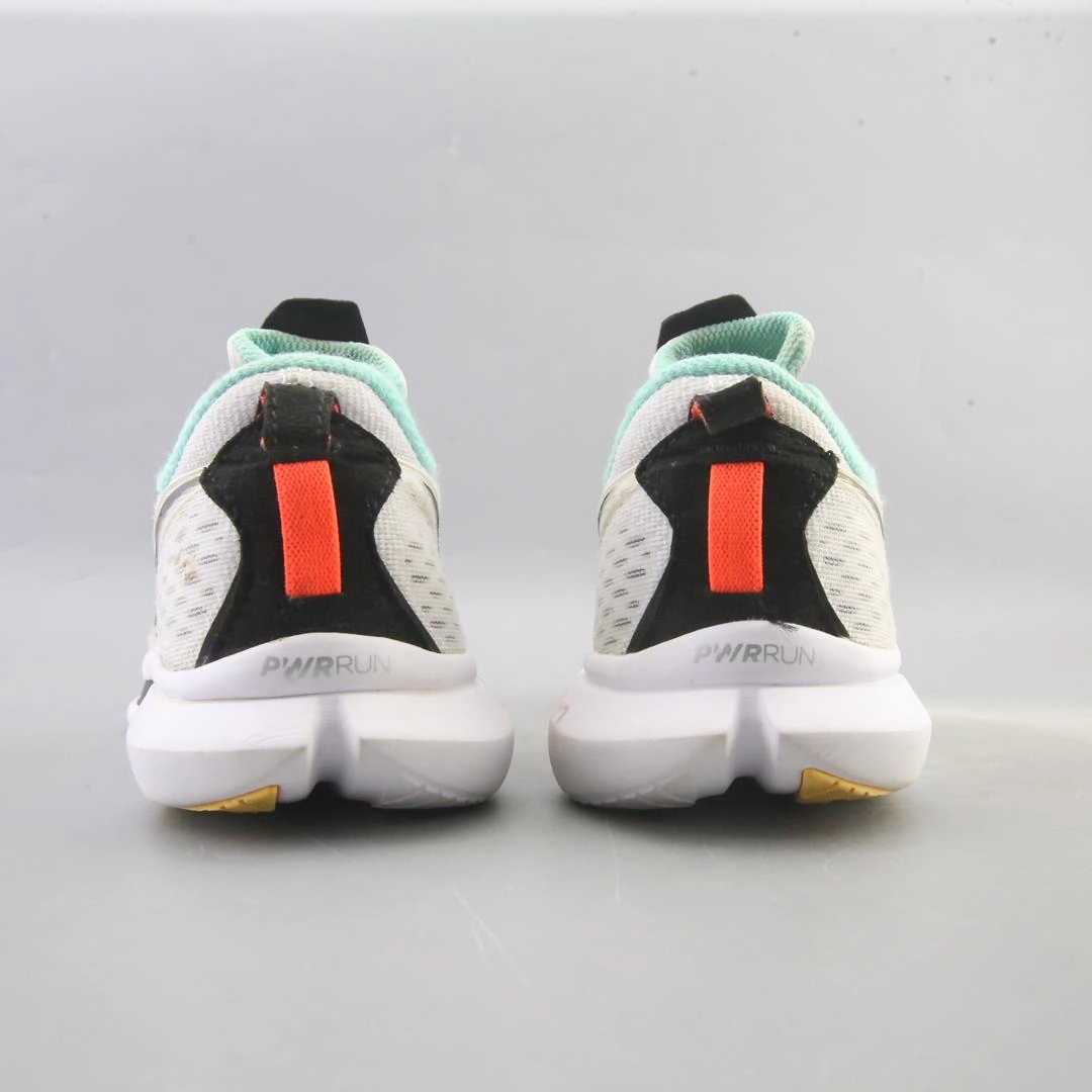 SAUCONY KINVARA 13 Saucony casual footwear looks