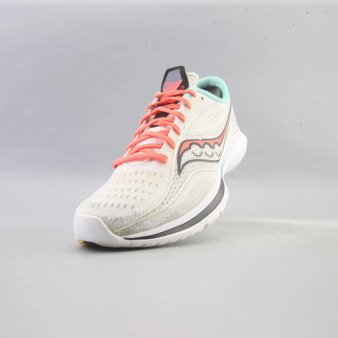 SAUCONY KINVARA 13 Saucony casual footwear looks