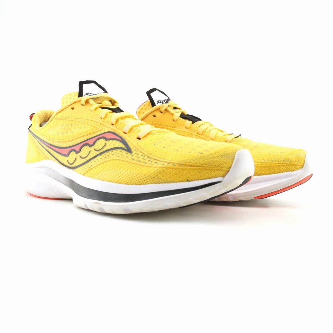 SAUCONY KINVARA 13 Saucony running shoe close-ups