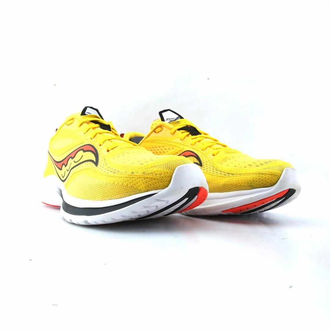 SAUCONY KINVARA 13 Saucony running shoe close-ups