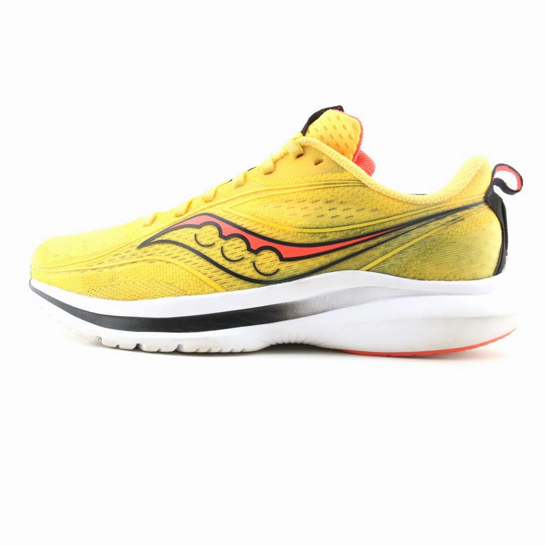 SAUCONY KINVARA 13 Saucony running shoe close-ups