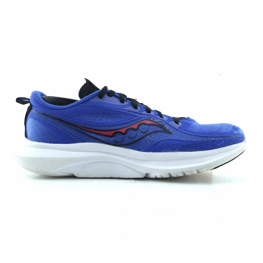 SAUCONY KINVARA 13 Saucony running shoe close-ups