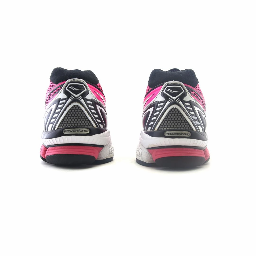 SAUCONY POWERGRID HURRICANE 14 Saucony casual footwear looks