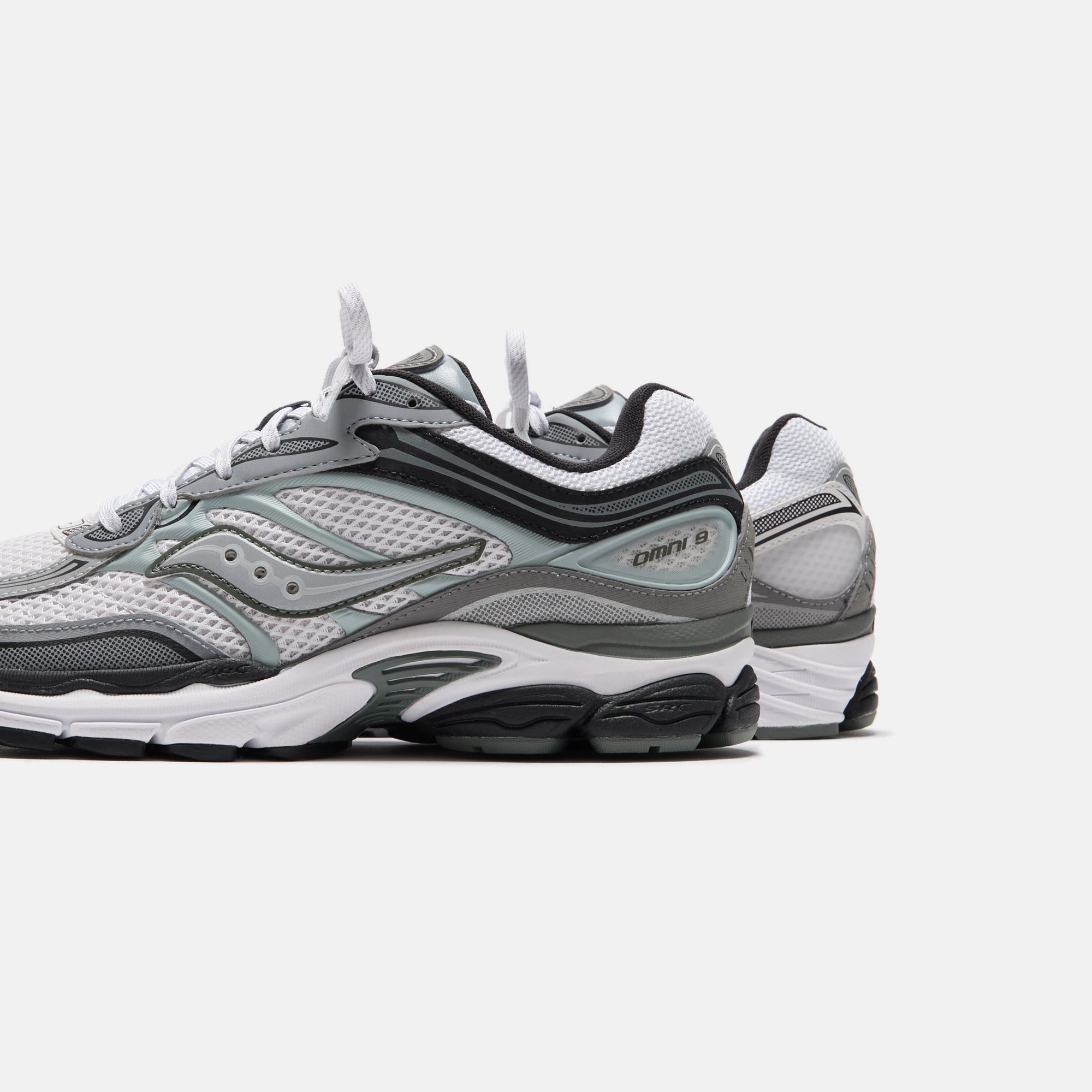Saucony Progrid Omni 9 - White / Grey Saucony Lightweight Shoes