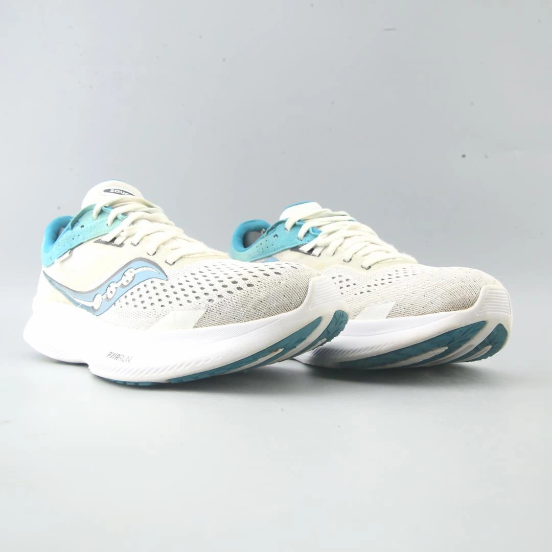 SAUCONY RIDE 16 Saucony running shoe close-ups