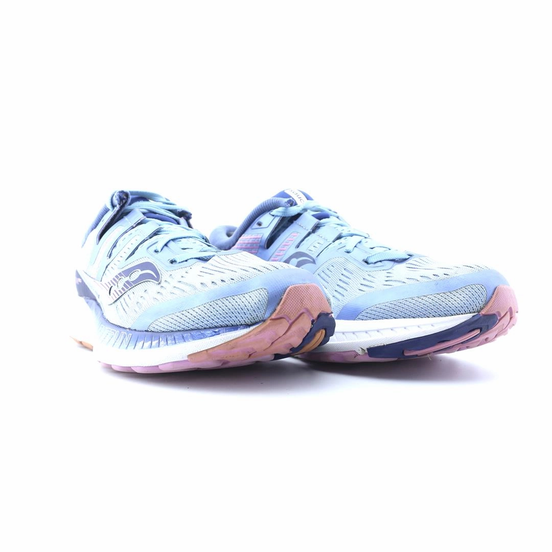 SAUCONY  RIDE ISO Saucony running shoe close-ups