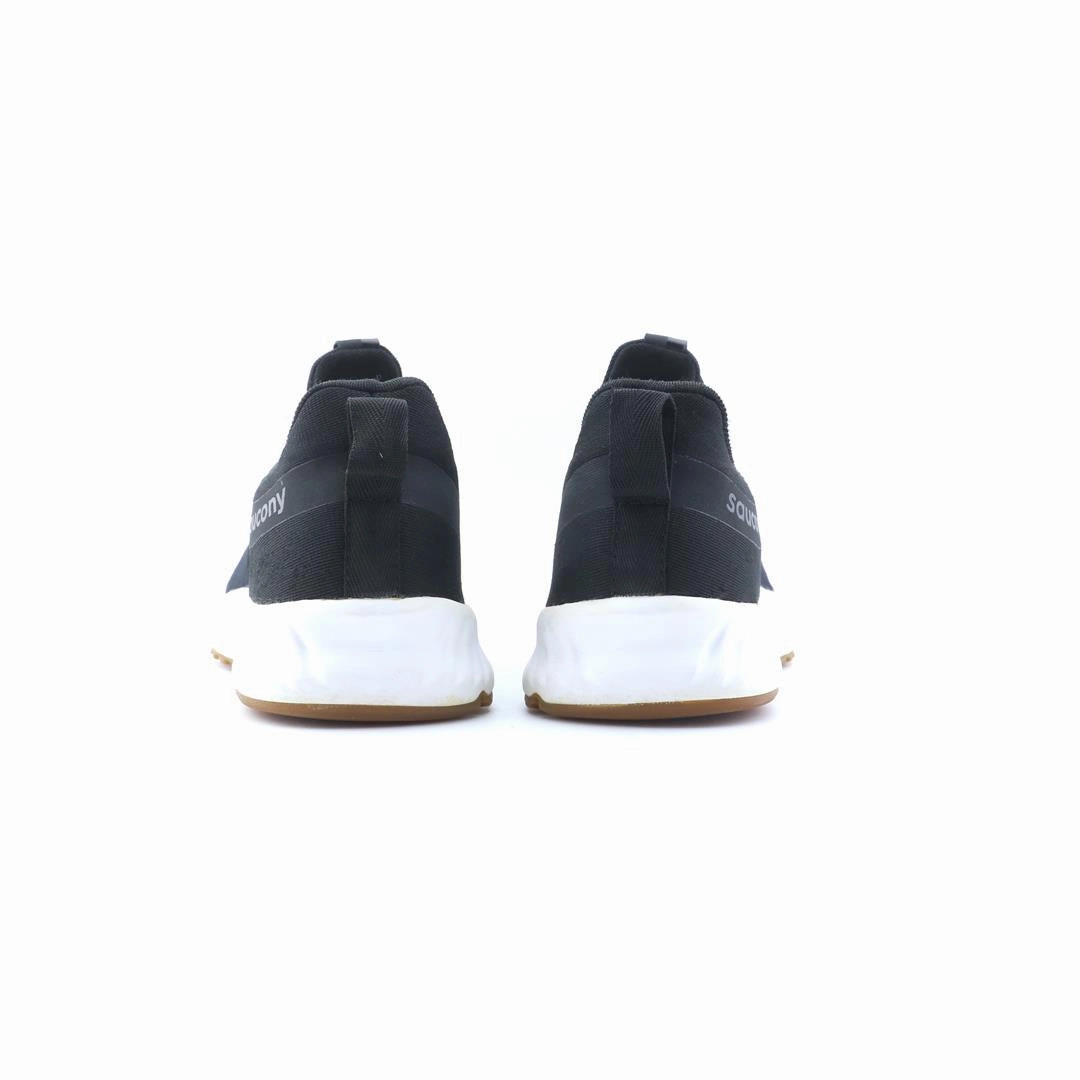 SAUCONY STRETCH & GO BREEZE LOW Saucony sport shoe imagery