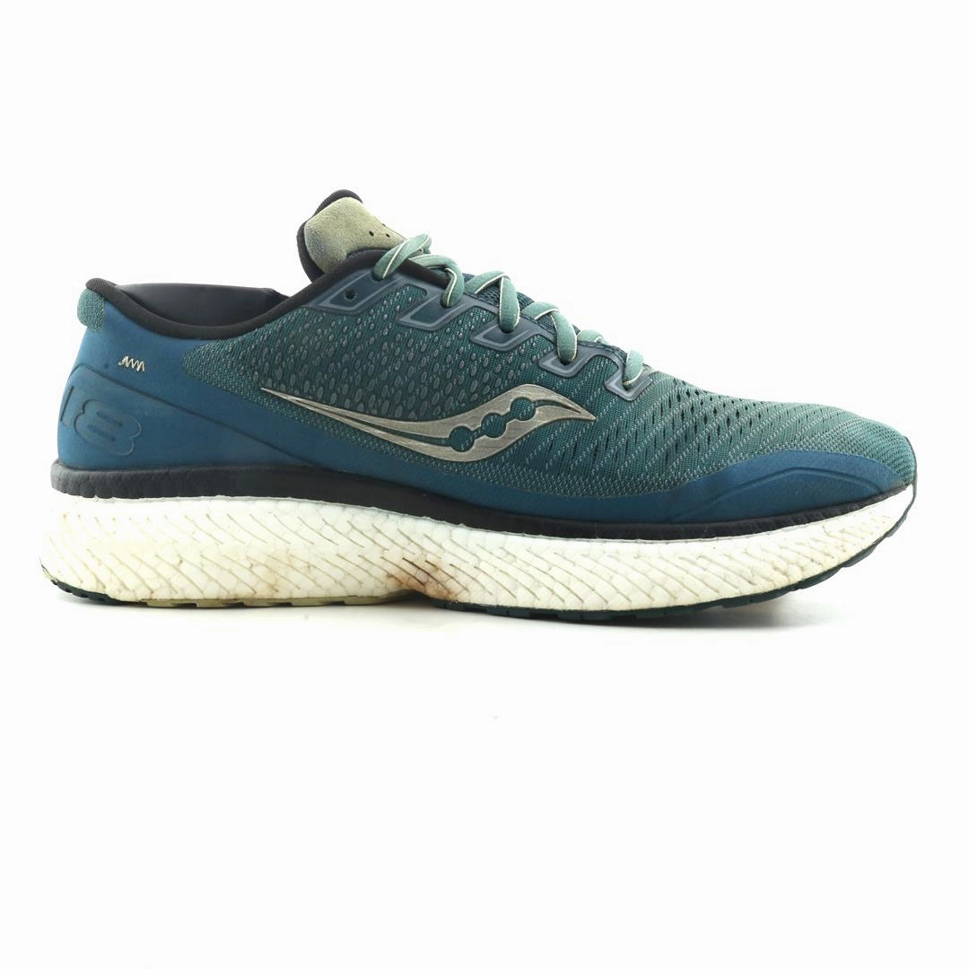 SAUCONY TRIUMPH 18 Saucony running shoe close-ups