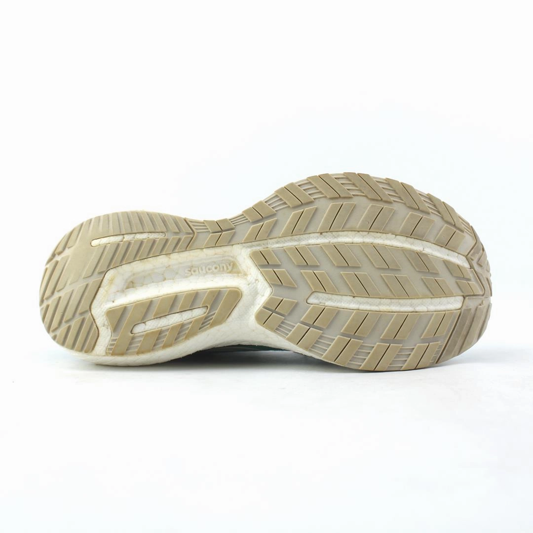 SAUCONY TRIUMPH 19 Saucony casual footwear looks
