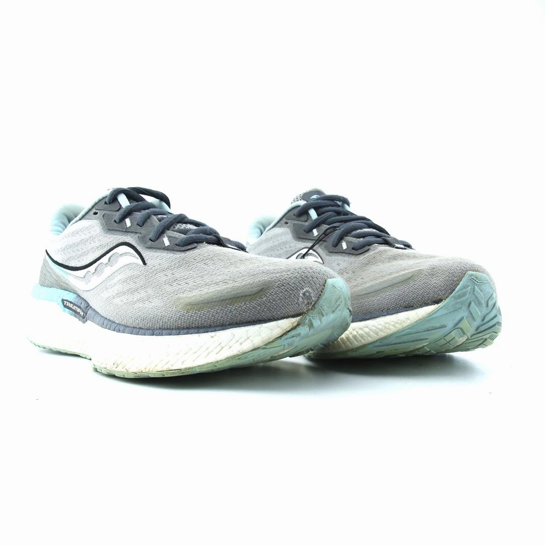 Saucony TRIUMPH 19 Saucony running shoe close-ups
