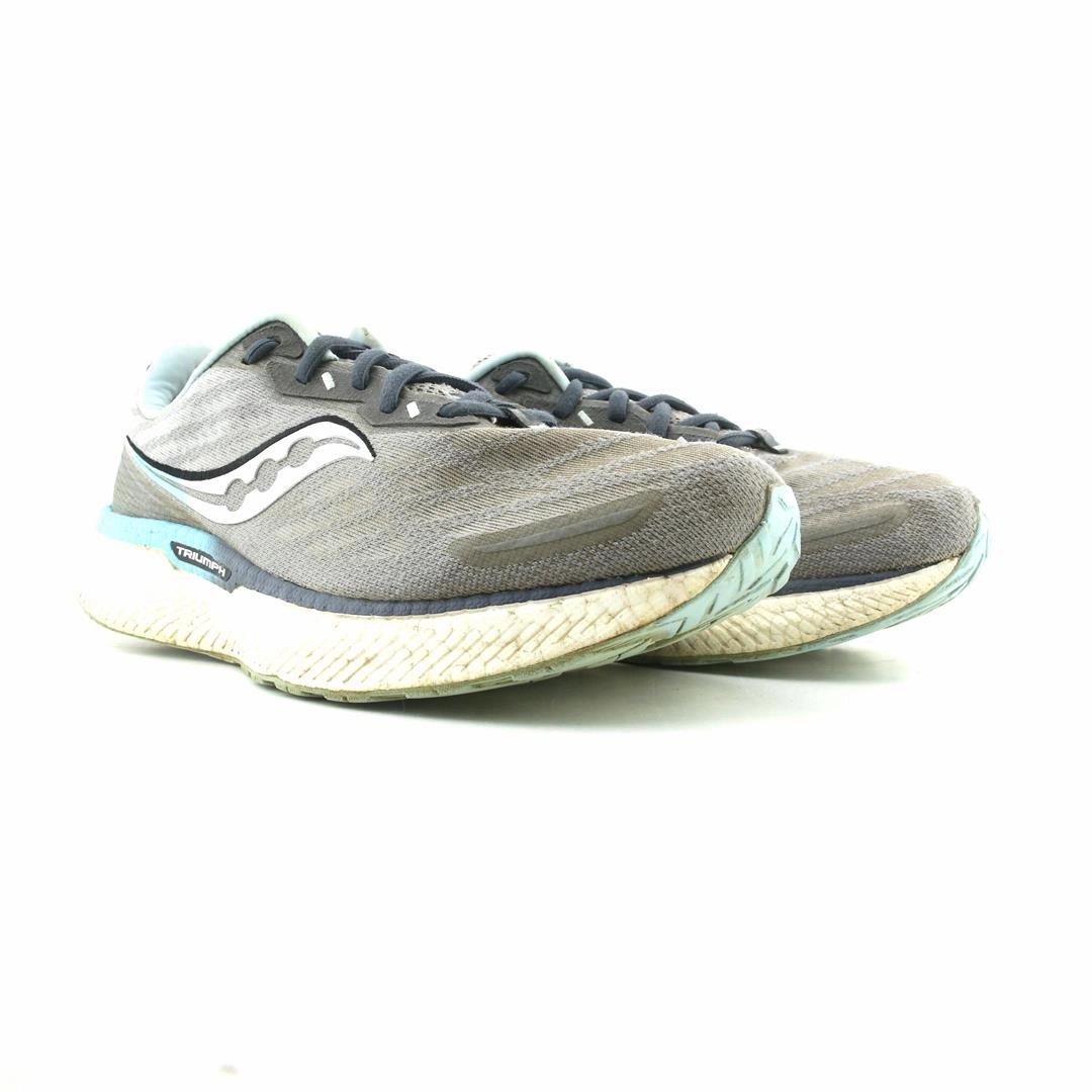 SAUCONY TRIUMPH 19 Saucony running shoe close-ups