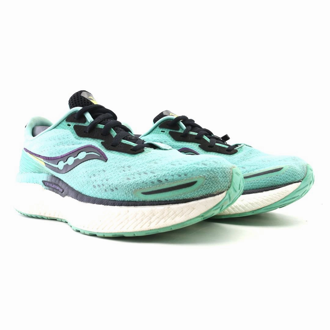 SAUCONY TRIUMPH 19 Saucony running shoe close-ups