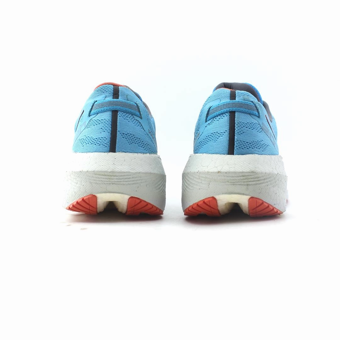 SAUCONY TRIUMPH 20 Saucony casual footwear looks