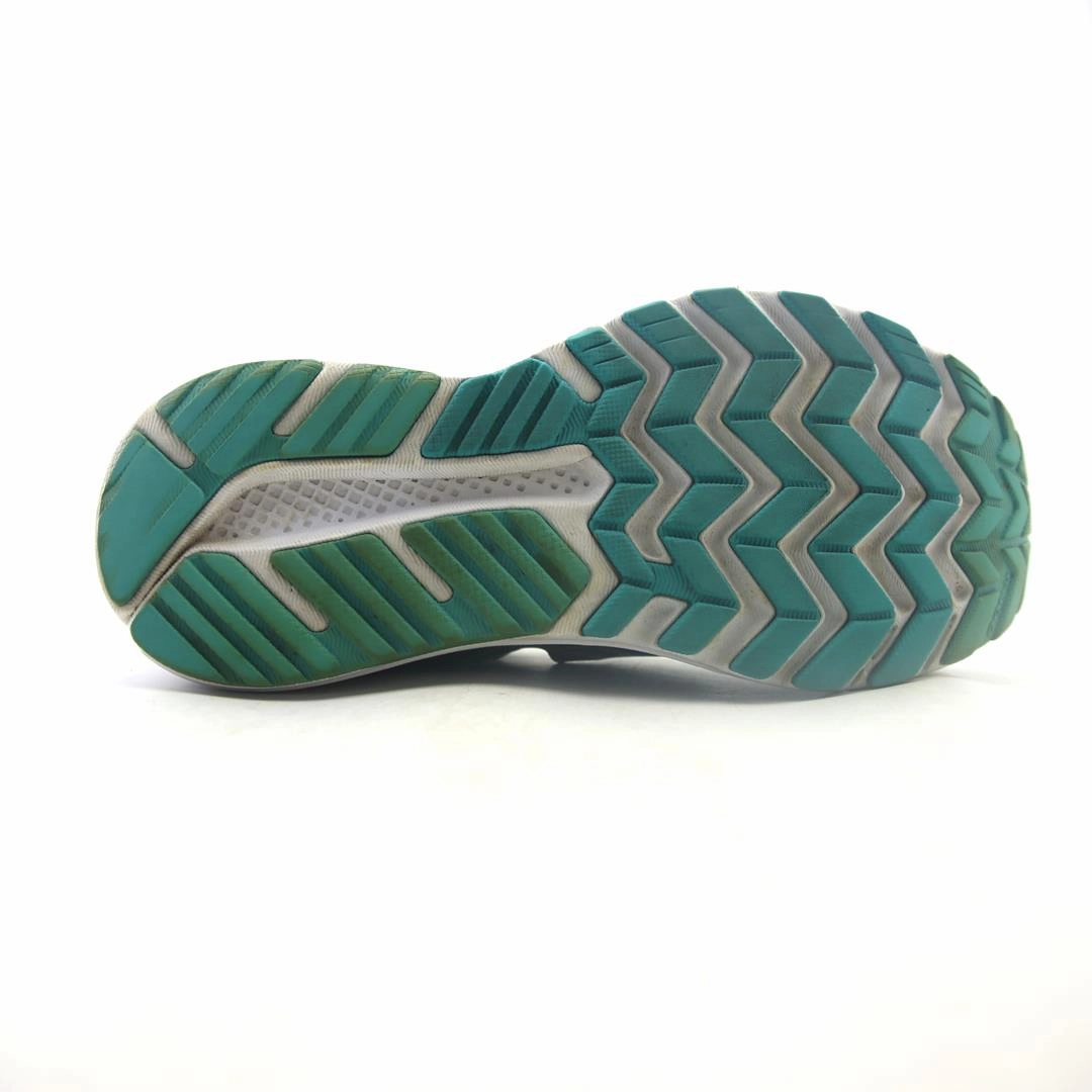 SAUCONY TRIUMPH ISO 2 Saucony casual footwear looks