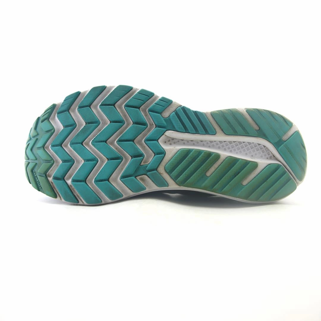 SAUCONY TRIUMPH ISO 2 Saucony casual footwear looks