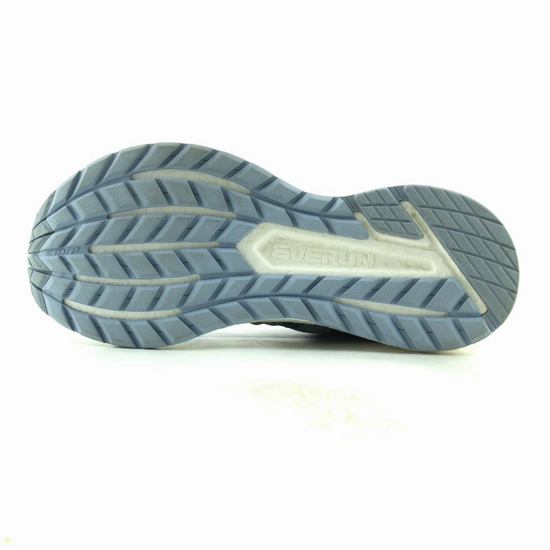SAUCONY TRIUMPH ISO 4 Saucony casual footwear looks
