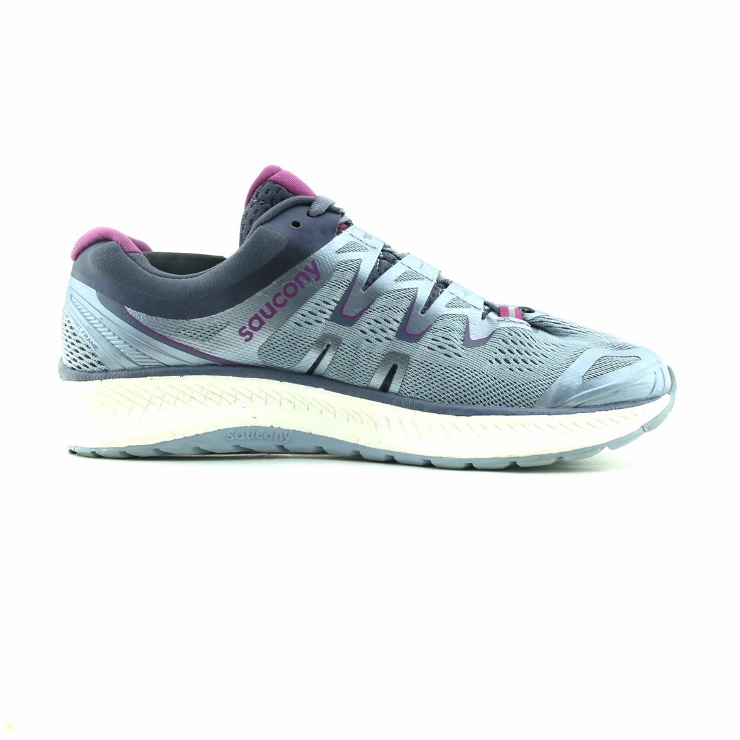 SAUCONY TRIUMPH ISO 4 Saucony casual footwear looks