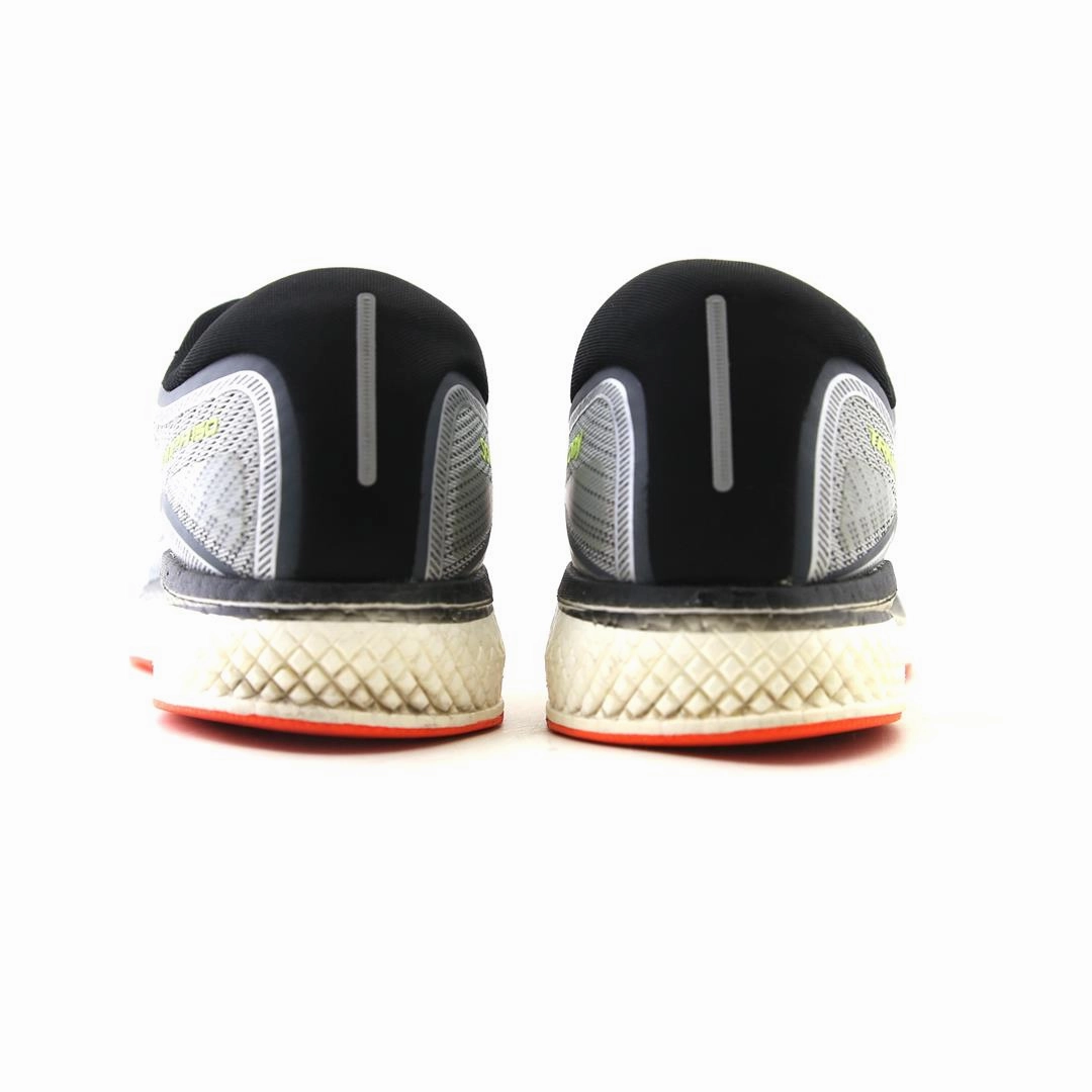 SAUCONY TRIUMPH ISO 5 Saucony casual footwear looks