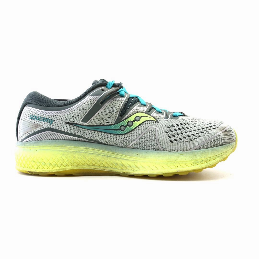 SAUCONY TRIUMPH ISO Saucony casual footwear looks