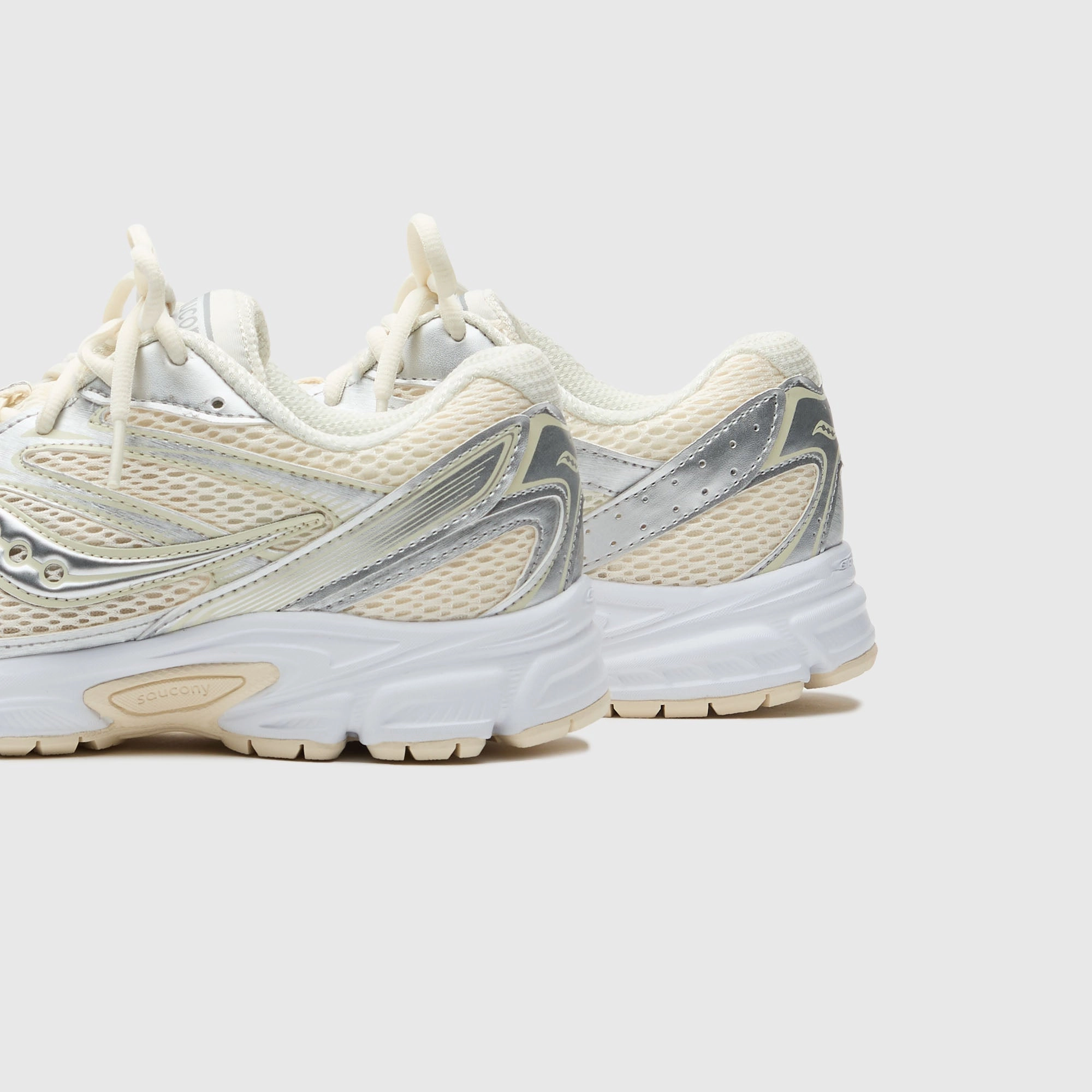 Saucony WMNS Ride Millennium - Cream / Silver Saucony Lightweight Shoes