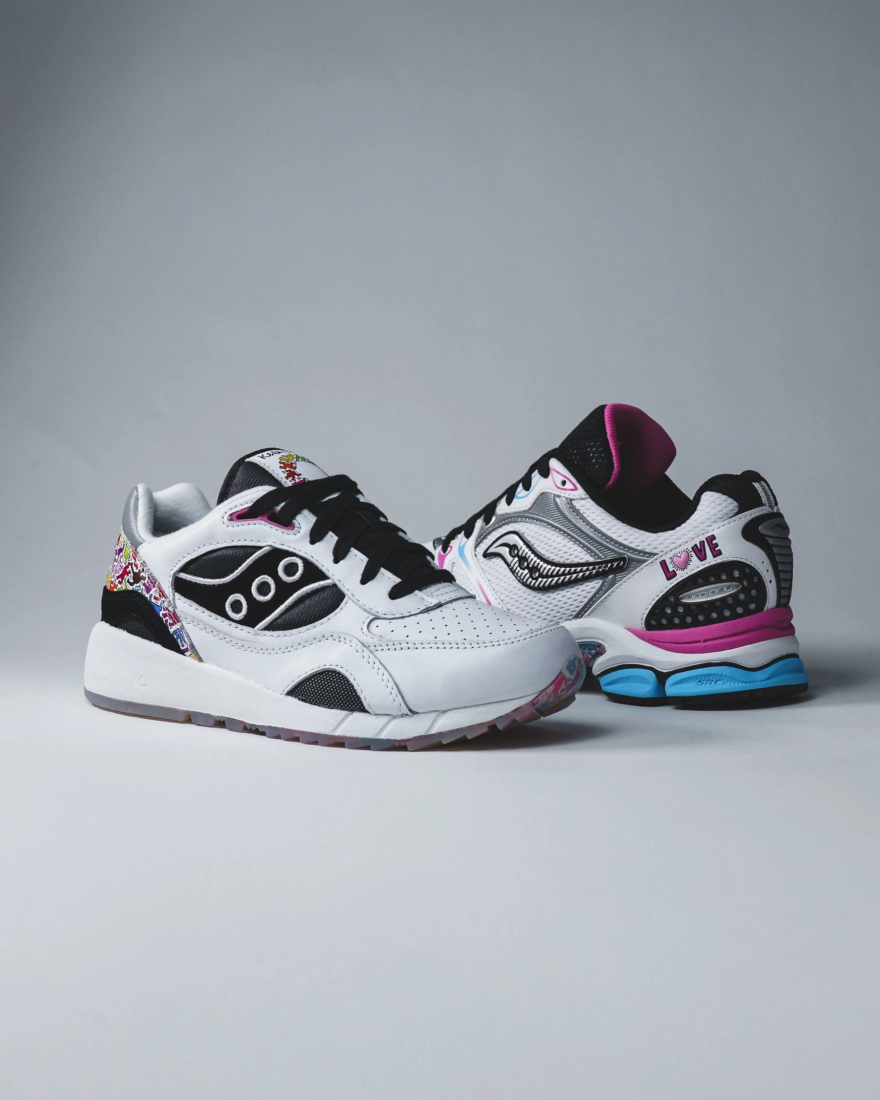 Saucony x Keith Haring Men ProGrid Triumph 4 White Multi S70974-1 Saucony high-speed running shoes