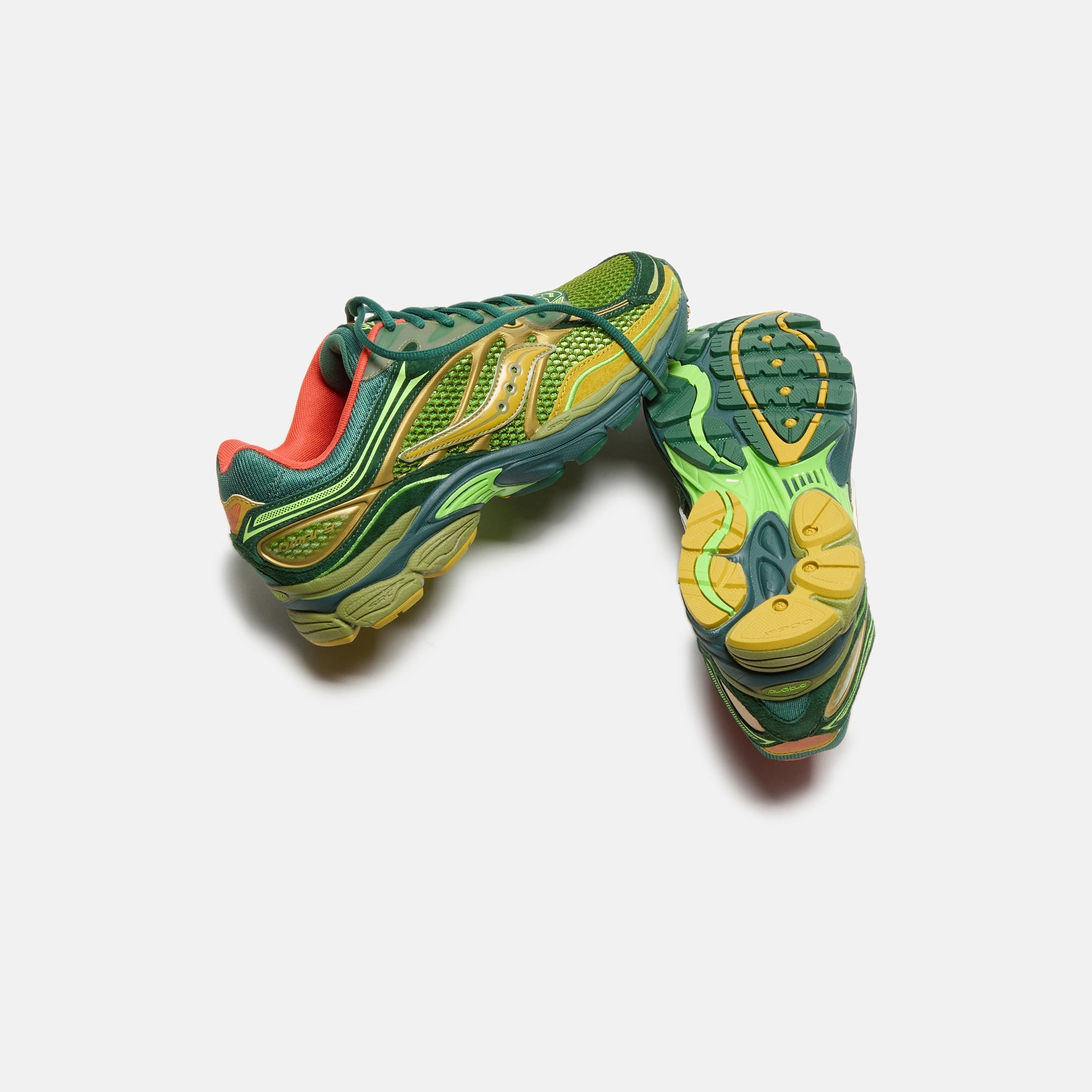 Saucony x Starcow Progrid Omni 9 - Green / Orange Saucony Lightweight Shoes
