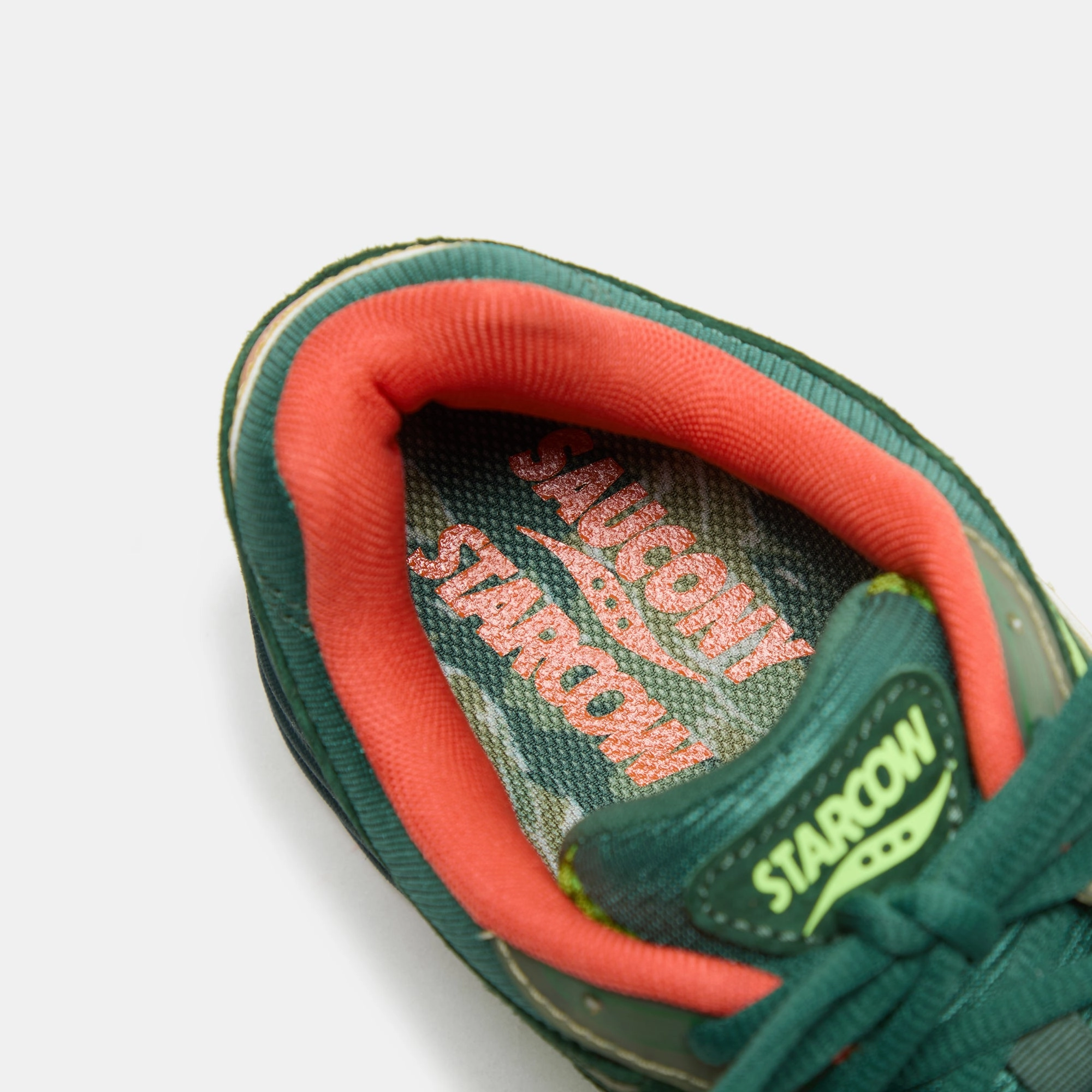 Saucony x Starcow Progrid Omni 9 - Green / Orange Saucony Lightweight Shoes