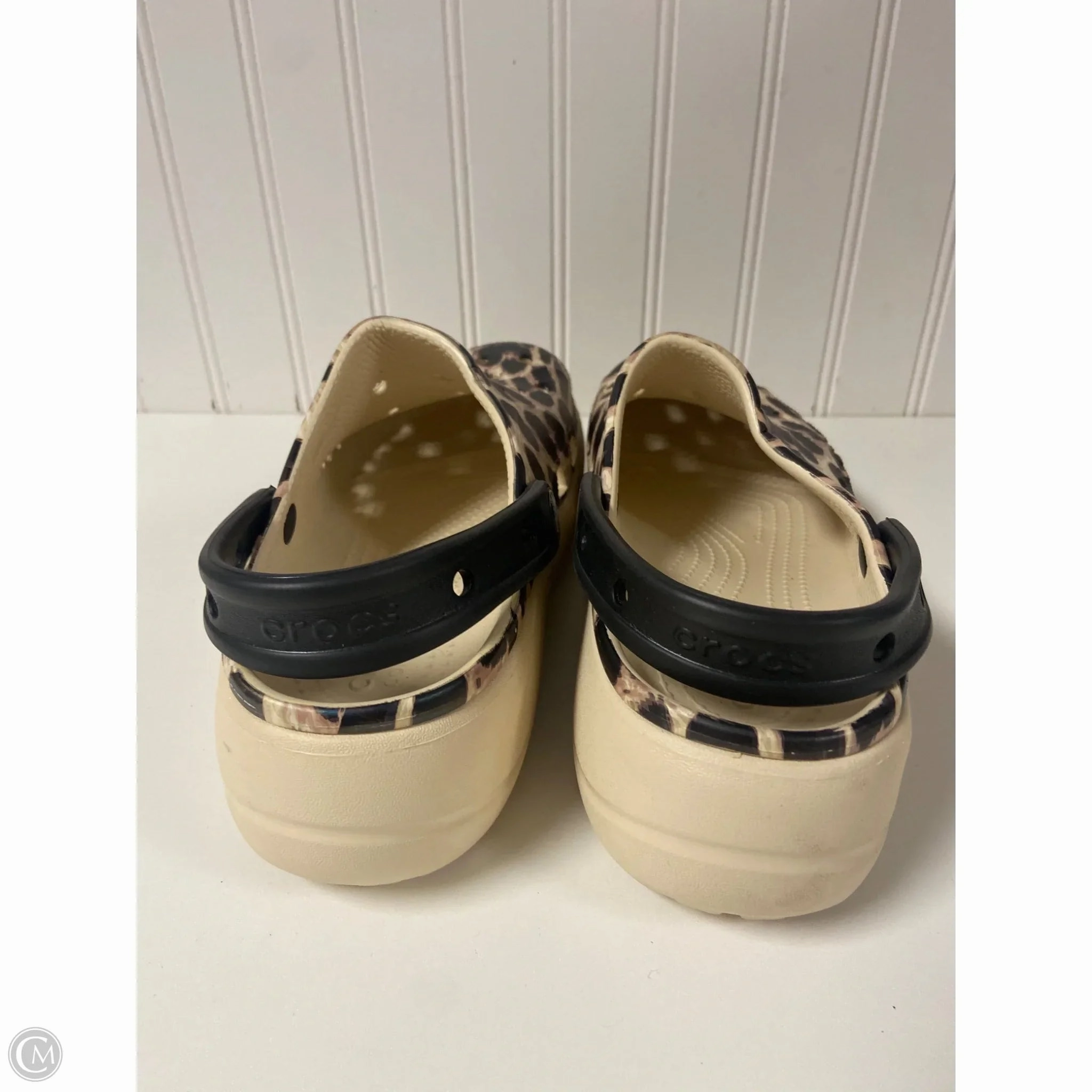 Shoes Flats By Crocs In Animal Print, Size: 8 Lightweight Clogs