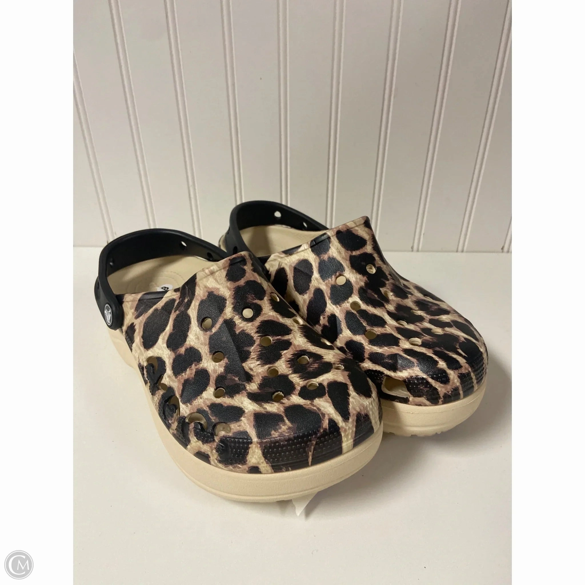 Shoes Flats By Crocs In Animal Print, Size: 8 Crocs clogs with lightweight comfort
