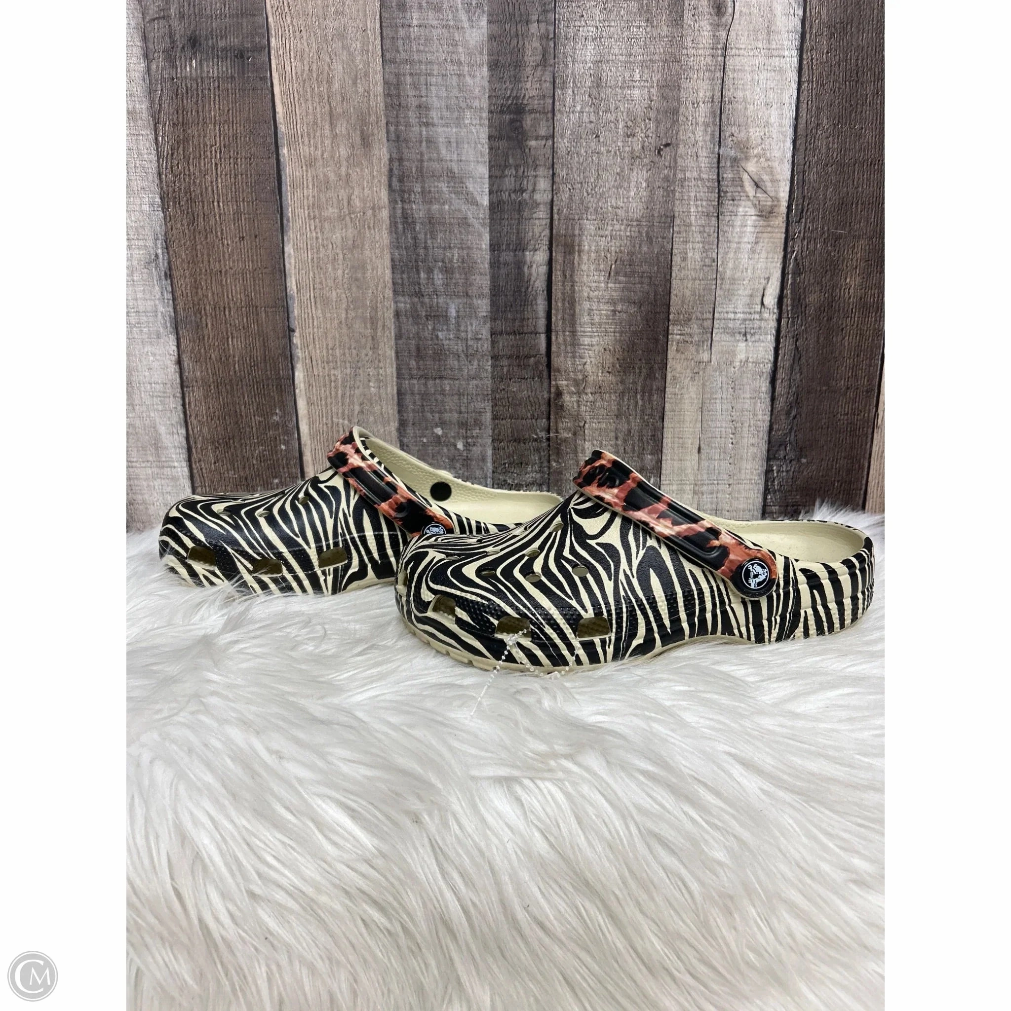 Shoes Flats By Crocs In Animal Print, Size: 8 Lightweight Clogs
