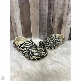 Shoes Flats By Crocs In Animal Print, Size: 8 Crocs clogs with lightweight comfort