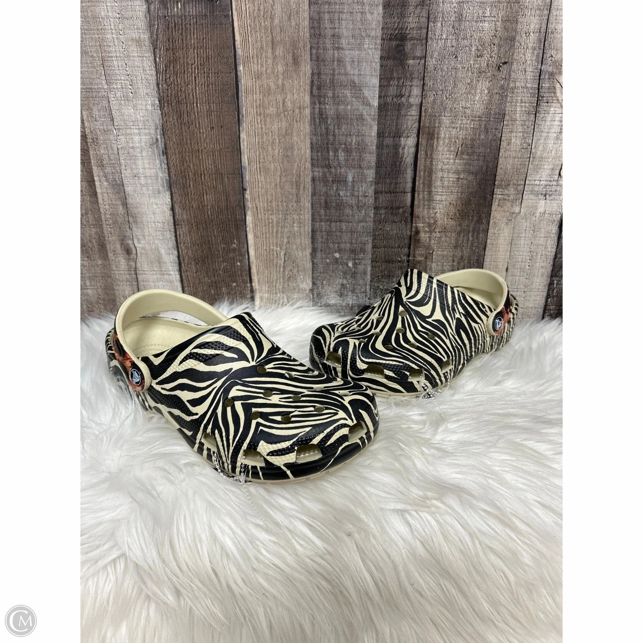 Shoes Flats By Crocs In Animal Print, Size: 8 Crocs clogs with lightweight comfort