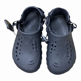 Shoes Flats By Crocs In Black, Size:6 Crocs clogs with lightweight comfort