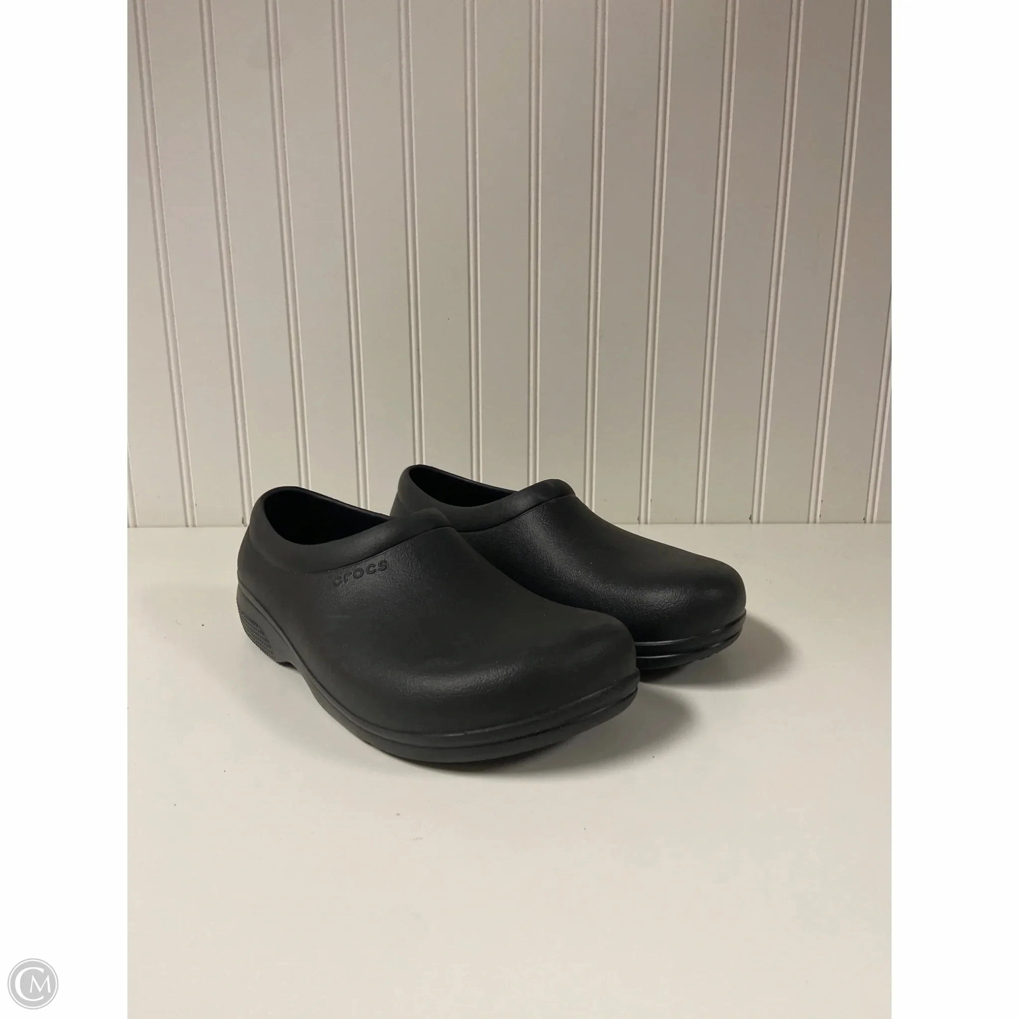 Shoes Flats By Crocs In Black, Size: 8 Lightweight Clogs