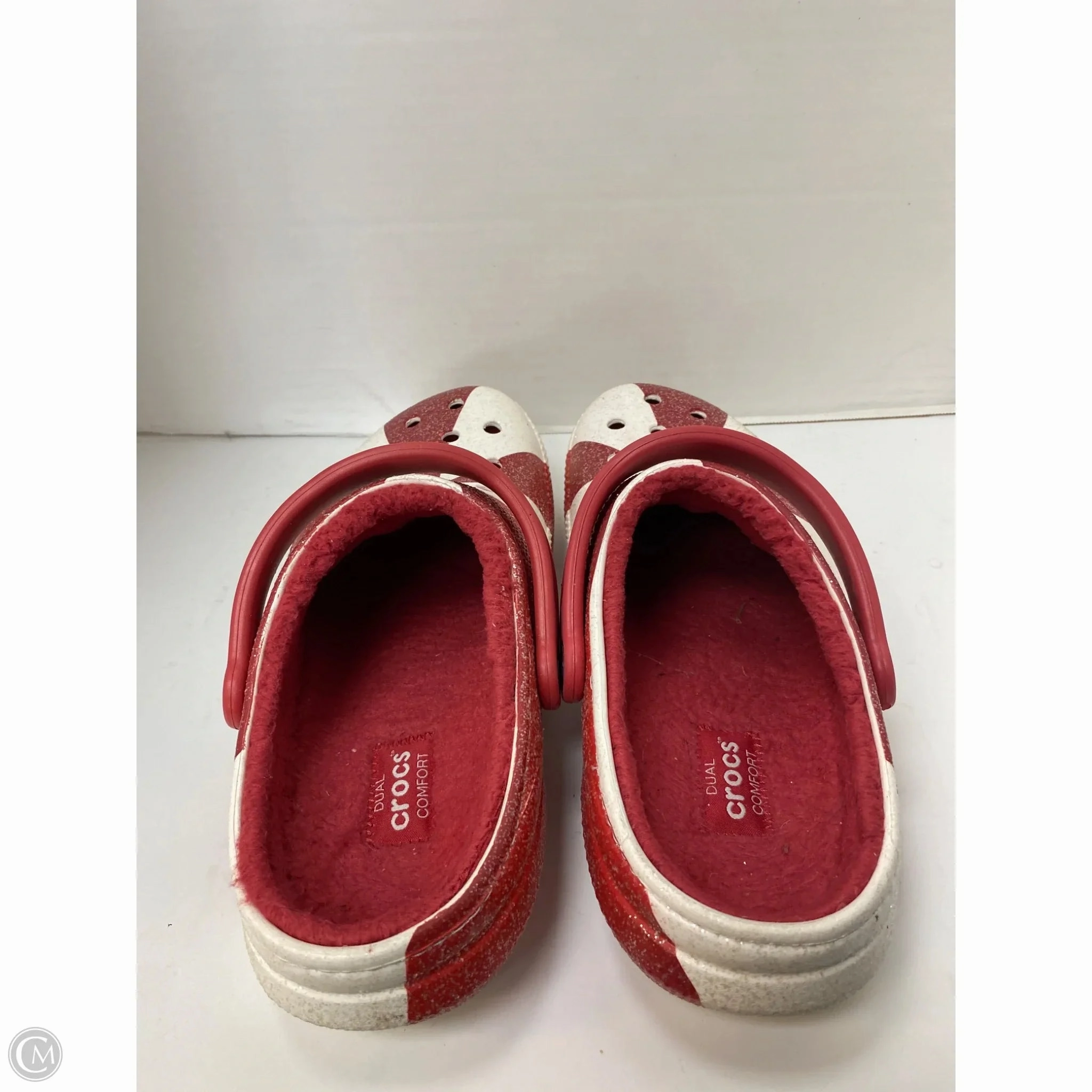 Shoes Flats By Crocs In Red & White, Size: 11 Lightweight Clogs