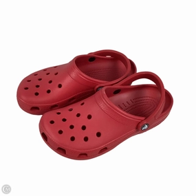 Shoes Flats By Crocs In Red, Size: 8 Crocs clogs with lightweight comfort