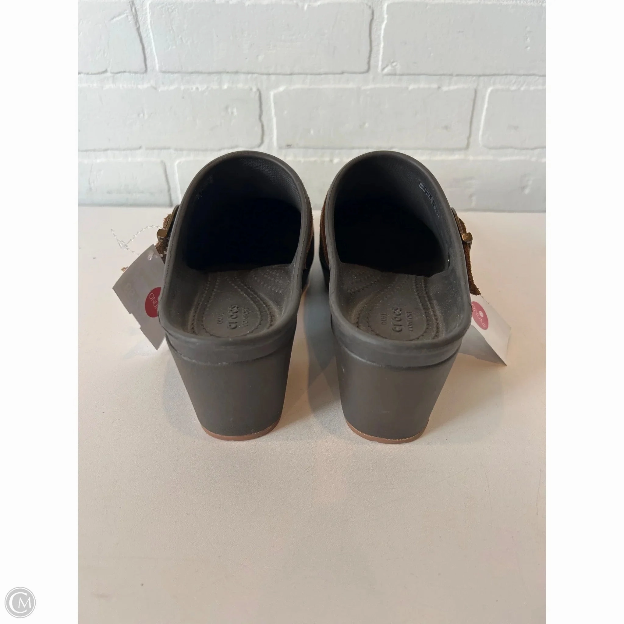 Shoes Heels Block By Crocs In Brown, Size: 7 Lightweight Clogs