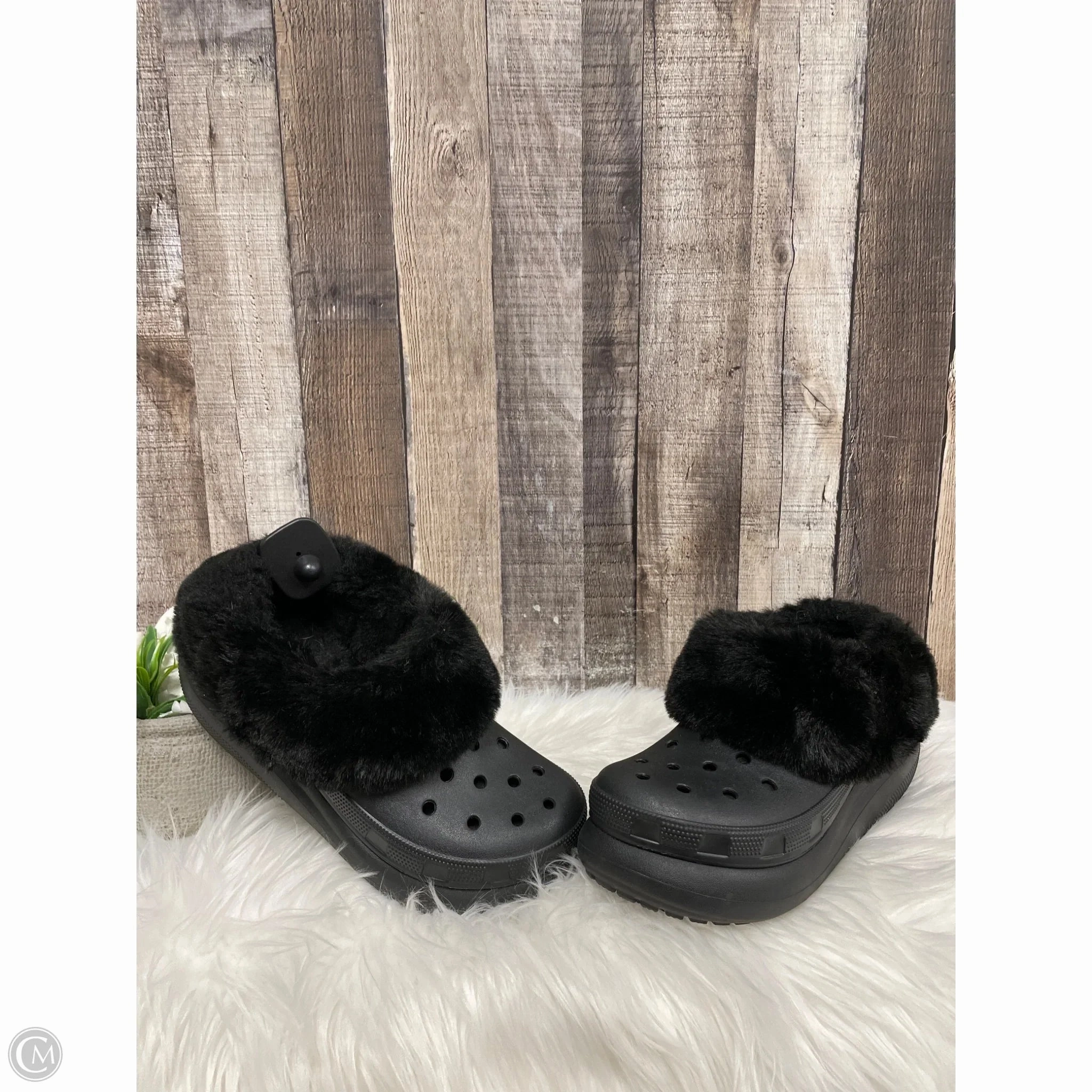 Shoes Heels Platform By Crocs In Black, Size: 8 Crocs clogs with lightweight comfort