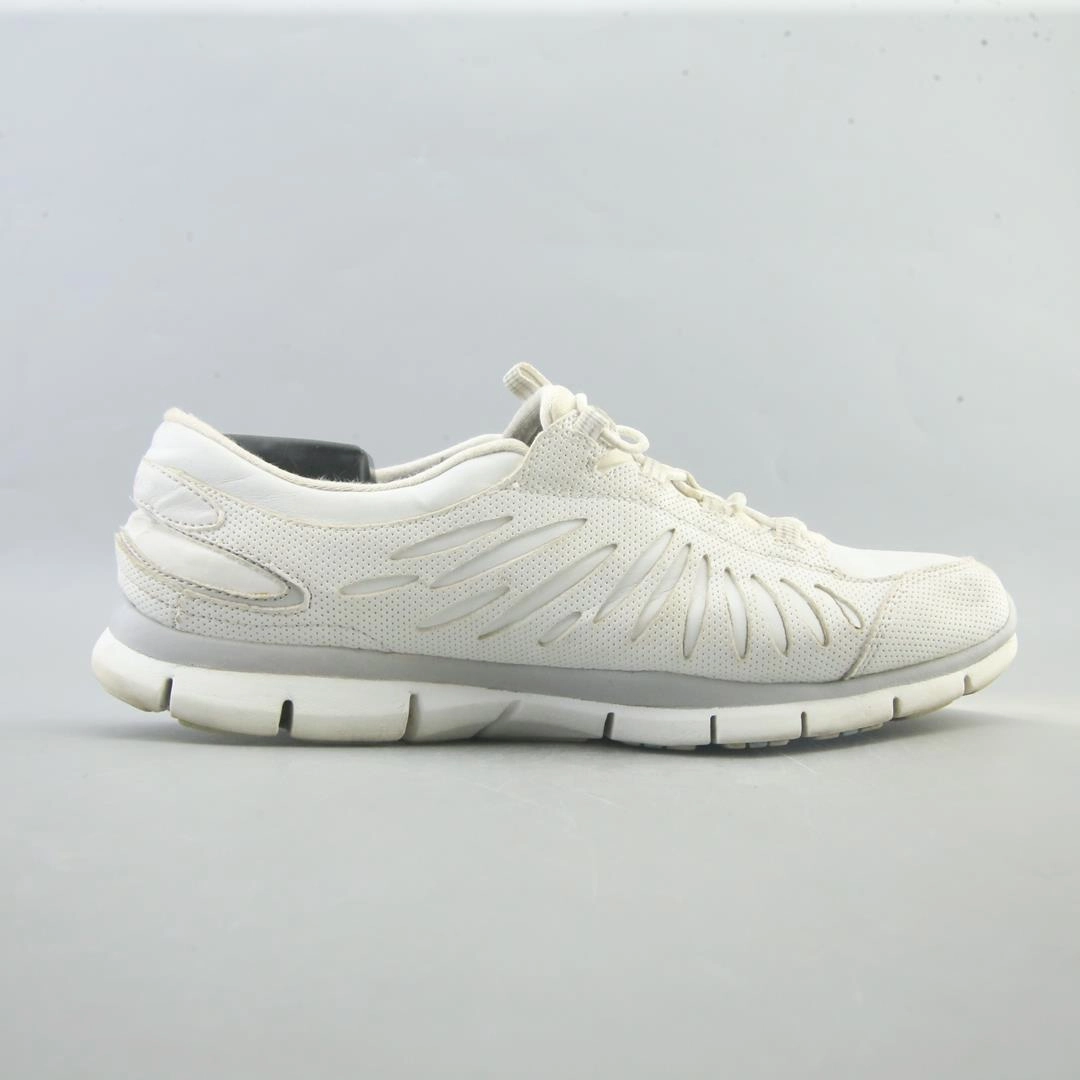 SKECHERS 6 FLEX GRATIS Skechers shoe design snapshots