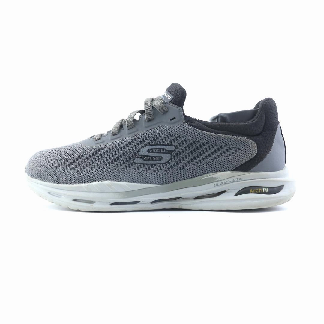 SKECHERS ARCH FIT ORVAN - TRAYVER Skechers supportive footwear styles